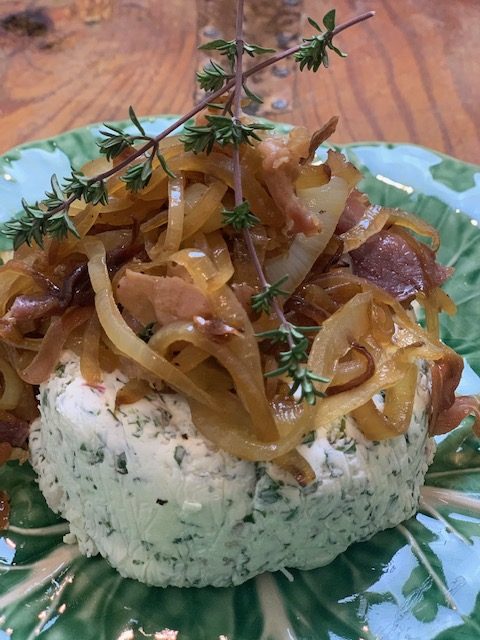 Herbed goat cheese with onions recipe | French Culture & Lifestyle Blog | A Taste of Paris